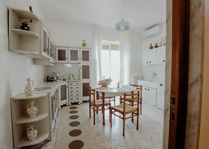 Endless Charm By Monholiday 莫诺波利