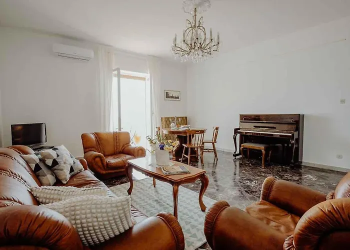 Endless Charm By Monholiday * Monopoli